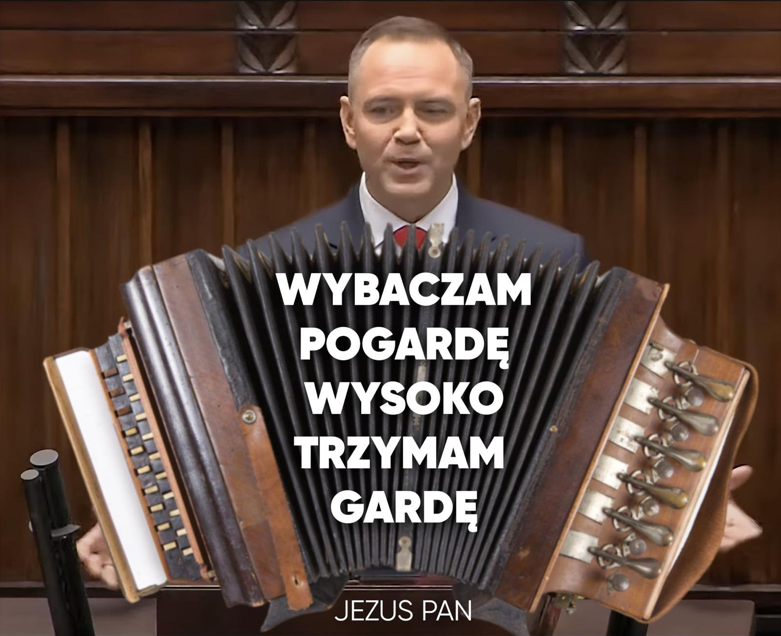 GxxWSqdXgAAkj9V?format=jpg&name=large