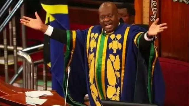 Deogratias Munishi (@deomunishi) on Twitter photo Mama <a href="/AnnaTibaijuka/">Anna Tibaijuka</a> hakuna maelezo yoyote yawezayo justify unyama wa Ndugai bungeni dhidi ya upinzani na kipekee kwa Lissu.
Kutekeleza udhalimu dhidi ya mtu mwema kwa maagizo ya juu ni udhalimu na mtekelezaji ni dhalimu.
Kwa matendo yake Bungeni spika, Ndugai alikua DHALIMU! Mama <a href="/AnnaTibaijuka/">Anna Tibaijuka</a> hakuna maelezo yoyote yawezayo justify unyama wa Ndugai bungeni dhidi ya upinzani na kipekee kwa Lissu.
Kutekeleza udhalimu dhidi ya mtu mwema kwa maagizo ya juu ni udhalimu na mtekelezaji ni dhalimu.
Kwa matendo yake Bungeni spika, Ndugai alikua DHALIMU!