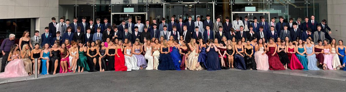 Debs 2025 LC enjoying a great night.