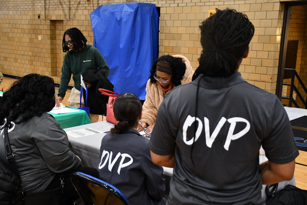 Who’s working to make St. Louis safer?

We are — the Office of Violence Prevention. Focused on healing, action &amp; community-led change. Check out and get help at stlouis-mo.gov/ovp 💛 

#STLOVP #ViolencePrevention