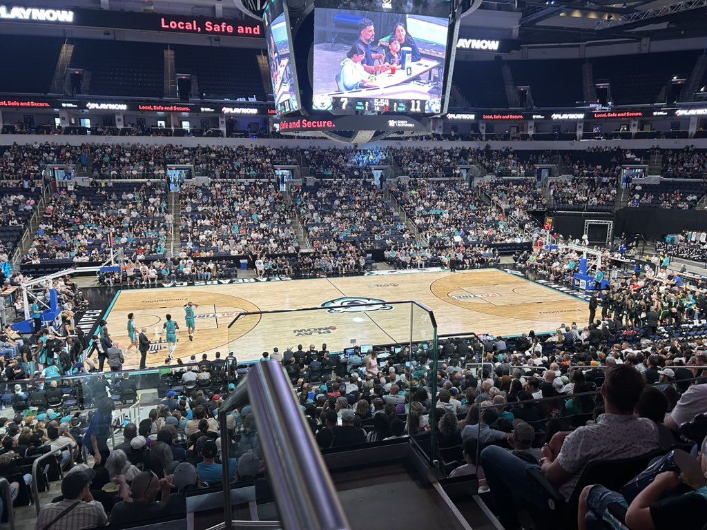 Chris Sigurdson (@sigurdson_chris) on Twitter photo Great time at the <a href="/wpgseabears/">Winnipeg Sea Bears</a> game. First live basketball game for our English visitors Great time at the <a href="/wpgseabears/">Winnipeg Sea Bears</a> game. First live basketball game for our English visitors