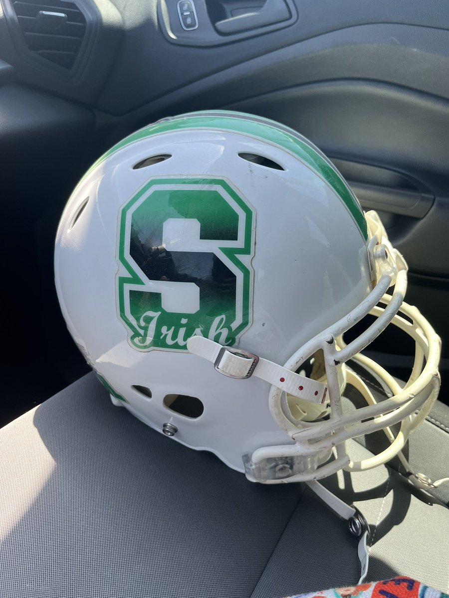Maya Kitchens (@mayakitchens) on Twitter photo Got out to Shamrock for my next Countdown to Kickoff shoot!
It’s 100 degrees out right now and these kids are practicing on a turf field in helmets and jerseys. That’s what it takes to win under the lights on Friday nights in the state of Texas. Story coming soon! <a href="/NateSkelton1/">Nate Skelton</a> Got out to Shamrock for my next Countdown to Kickoff shoot!
It’s 100 degrees out right now and these kids are practicing on a turf field in helmets and jerseys. That’s what it takes to win under the lights on Friday nights in the state of Texas. Story coming soon! <a href="/NateSkelton1/">Nate Skelton</a>