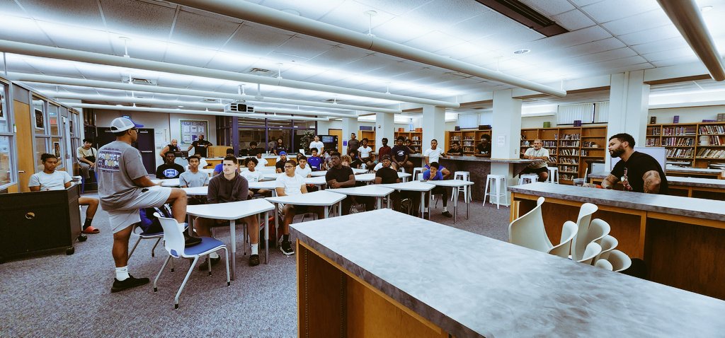 LeaneBeckey's tweet photo. 🎤💥 A huge THANK YOU to Dr. Andrae Martin for coming out to speak with our football team today!From the moment he began, every player was locked in — all eyes on him, hanging on every word. His message was powerful, raw, and real… and exactly what our young men needed to hear https://t.co/ddlJZBgbiF