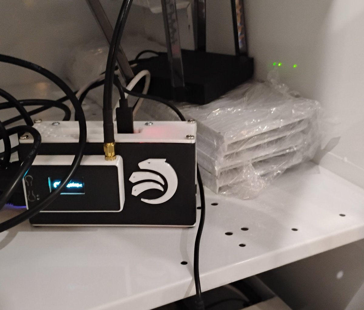 The team has been all hands on deck today during setup. It's a shame that no one will see this piece of the magical puzzle, but just know... it's at Rare EVO. Working for the people.💦