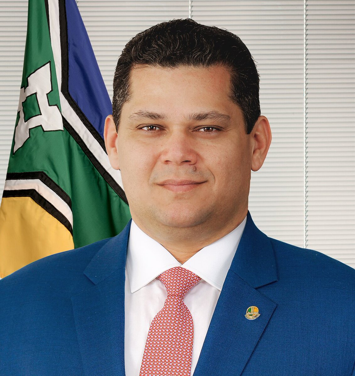 Estou oficializando que segunda-feira terá o dossiê completo do PRESIDENTE DO CONGRESSO NACIONAL, Davi Alcolumbre. O homem que tem nas mãos o poder de pautar o impeachment do Alexandre de Moraes. Vamos expor tudo.
