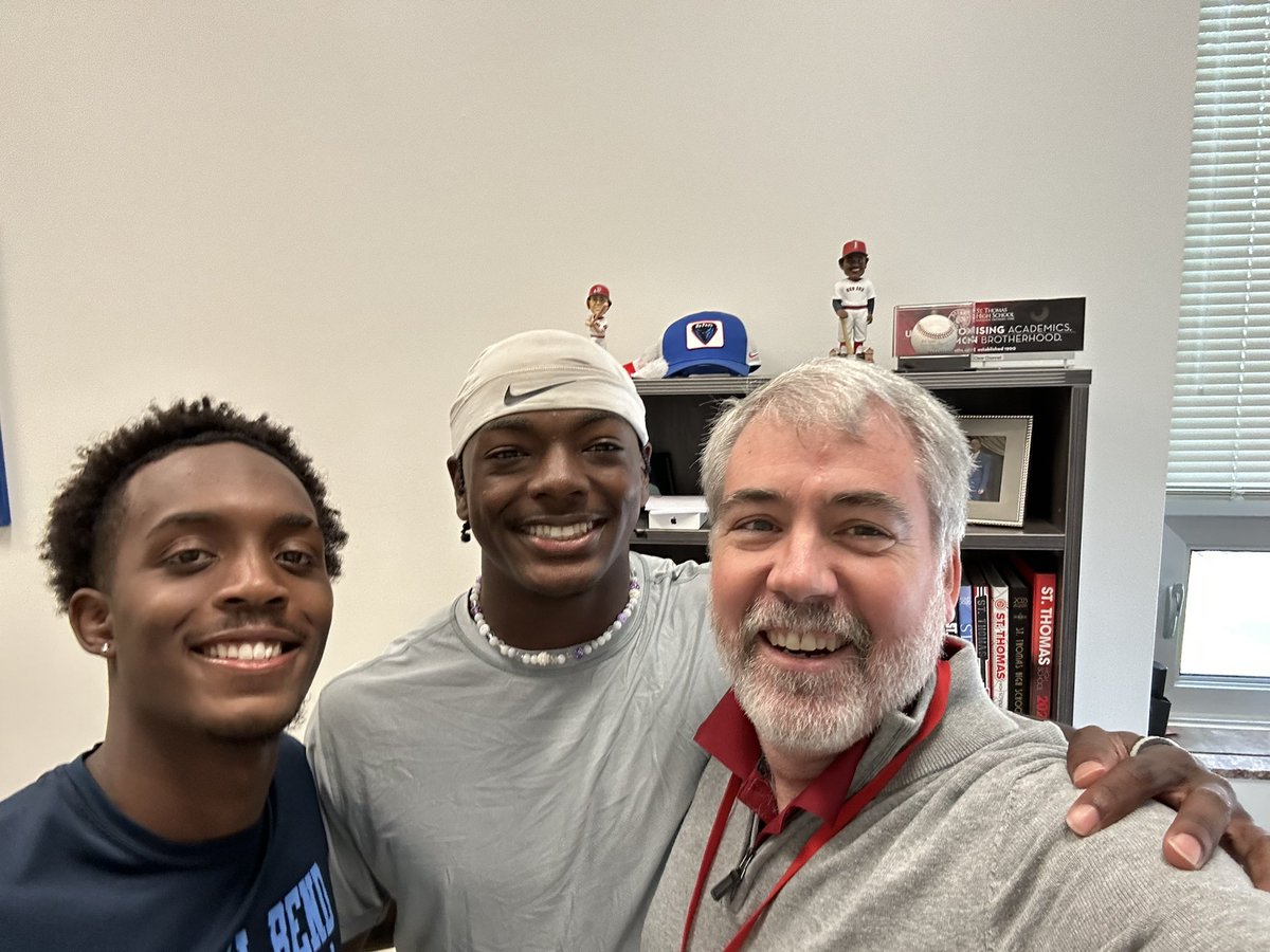 Life is better when you get to see two of your favorite students come home! #EFND