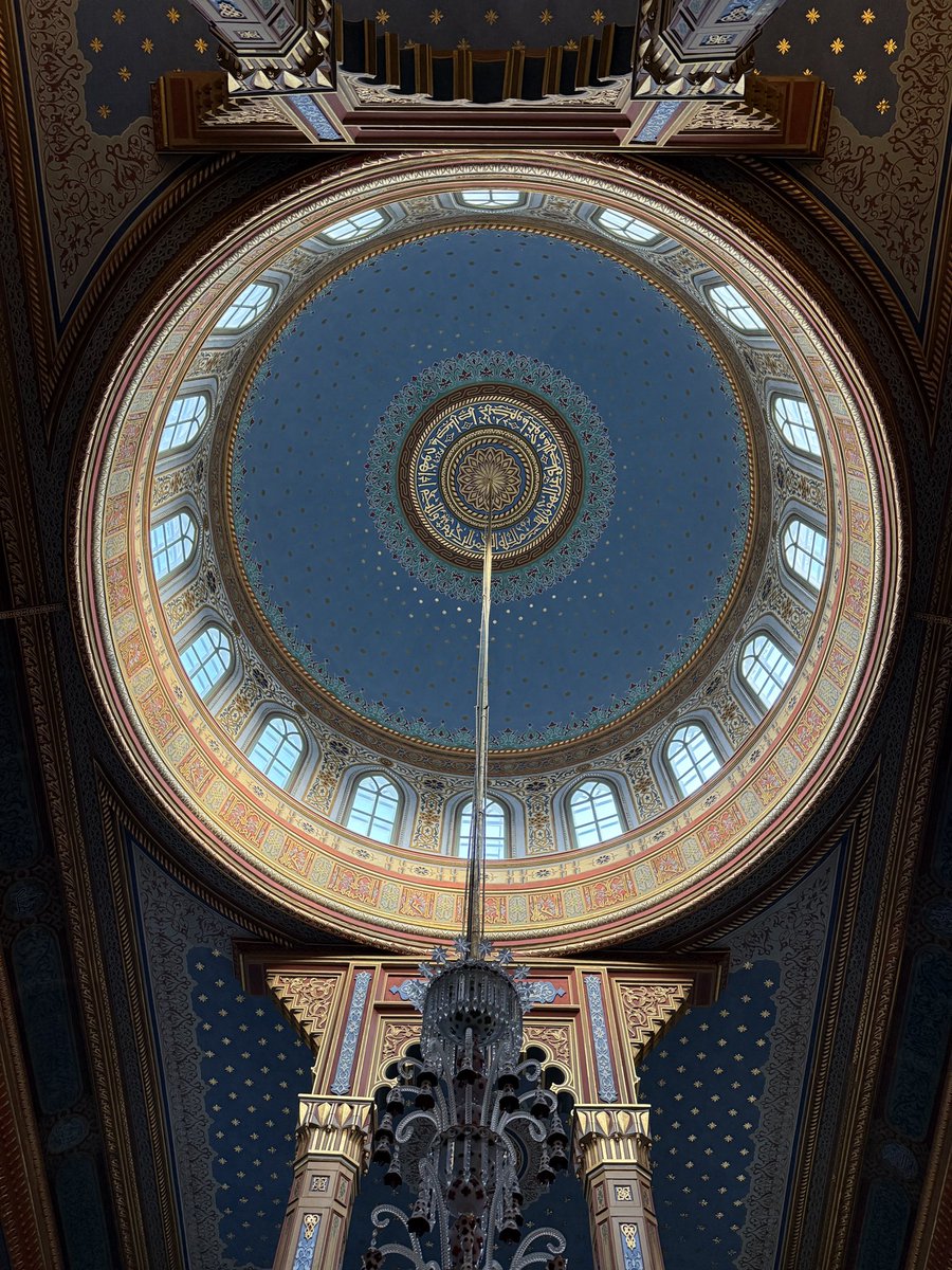 Yıldızlar altında Namaz kılıyormuş hissi uyandıran 💫