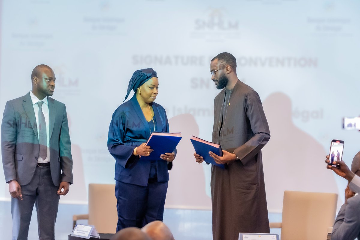 snhlmofficielle's tweet image. Signature d’une convention stratégique entre la SN HLM et la BIS
Ce jeudi 6/08/2025, une convention stratégique a été signée entre la Société Nationale des Habitations à Loyer Modéré et la Banque Islamique du Sénégal
#SNHLM
#BIS
#LogementPourTous
#PartoutPourTous