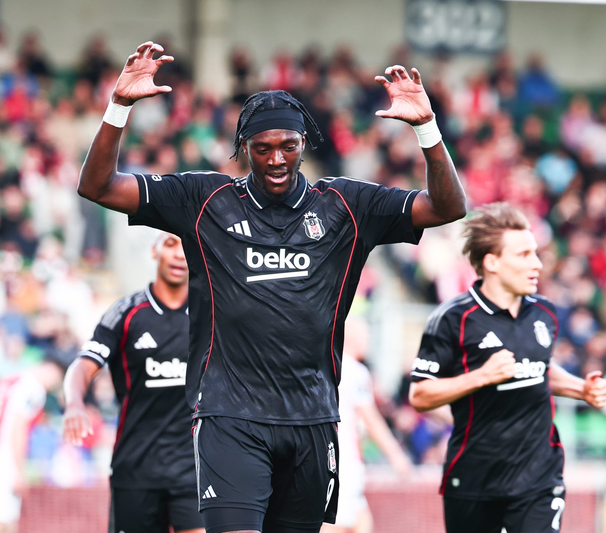 𝐓𝐚𝐦𝐦𝐲 𝐀𝐛𝐫𝐚𝐡𝐚𝐦 😎

Hat-trick kartalı. 🦅