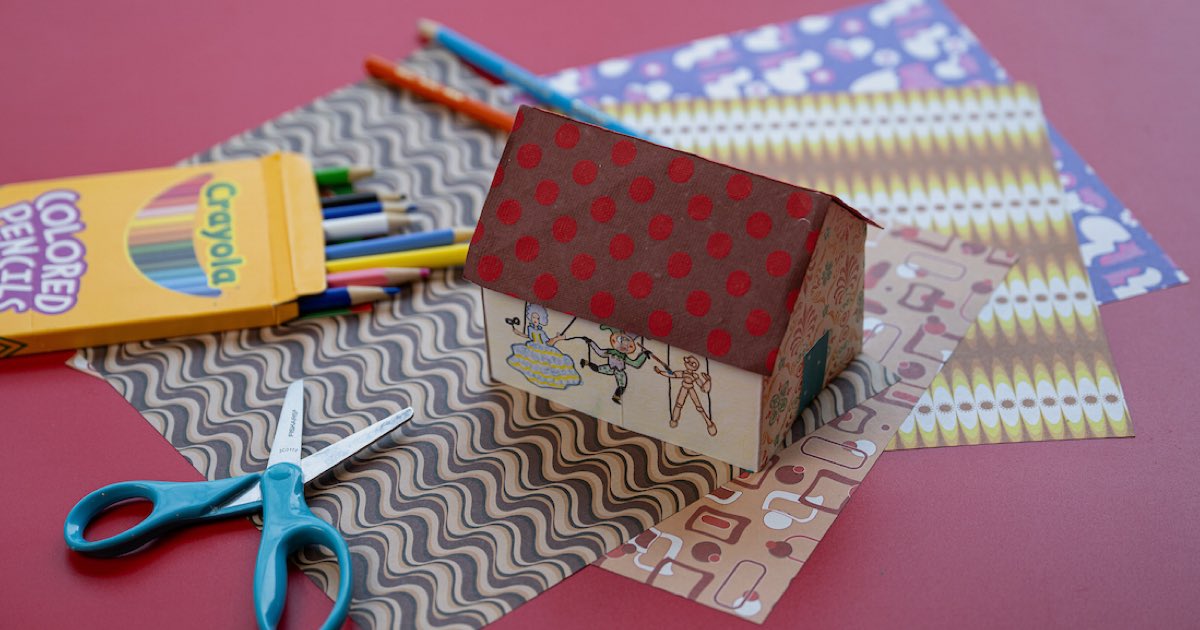 Artrageous! Mural Madness. 
🗓️ Sun Aug 10 ⏰ 2-4 pm 🆓 
Downtown Augusta is quickly becoming a showcase for public murals, some made by the Morris’s own Teen Mural Campers. Construct a paper building + decorate it with your favorite downtown mural or dream up your own! FREE.