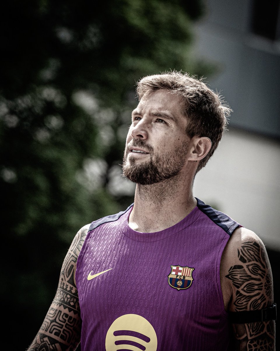 FCB World (@forcabarca_ar) on Twitter photo ๐จ ูููุชูุฑ ููุฒุงูู:
ุฑุญูู ุฅููุบู ูุงุฑุซุฉ ุฑูุงุถูุฉ
ูุงุนุจ ุฃุณุงุณู ููุงุฆุฏ ูุฑุญู ุจู0 ููุฑู!
ูุณูุฐูุจ ุฅูู ุงูุฏูุฑู ุงูุณุนูุฏู ุงูุฐู ูุฏูุนูู 50Mโฌ ูุฃู ูุงุนุจ ุนุงุฏู
ูุฐุง ุฎุงู
ุณ ุตูู ููุญู ูุนุงูู ู
ู ุงููุนุจ ุงูู
ุงูู ุงููุธูู.. ู
ุคุณู! ๐จ ูููุชูุฑ ููุฒุงูู:
ุฑุญูู ุฅููุบู ูุงุฑุซุฉ ุฑูุงุถูุฉ
ูุงุนุจ ุฃุณุงุณู ููุงุฆุฏ ูุฑุญู ุจู0 ููุฑู!
ูุณูุฐูุจ ุฅูู ุงูุฏูุฑู ุงูุณุนูุฏู ุงูุฐู ูุฏูุนูู 50Mโฌ ูุฃู ูุงุนุจ ุนุงุฏู
ูุฐุง ุฎุงู
ุณ ุตูู ููุญู ูุนุงูู ู
ู ุงููุนุจ ุงูู
ุงูู ุงููุธูู.. ู
ุคุณู!