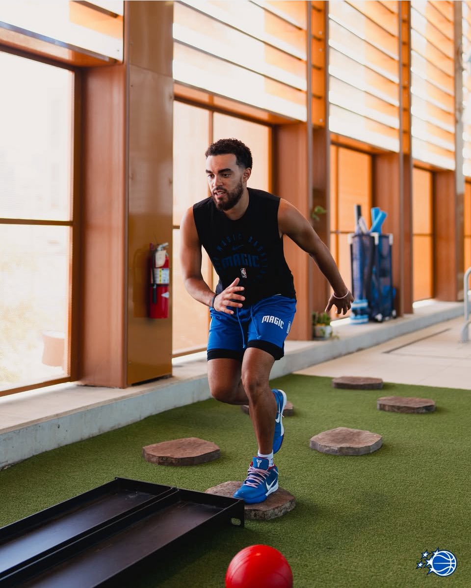 The #Magic shared photos on Instagram of Jalen Suggs and new teammate Tyus Jones working out in Orlando: instagram.com/p/DNEOZ27yenc/…
