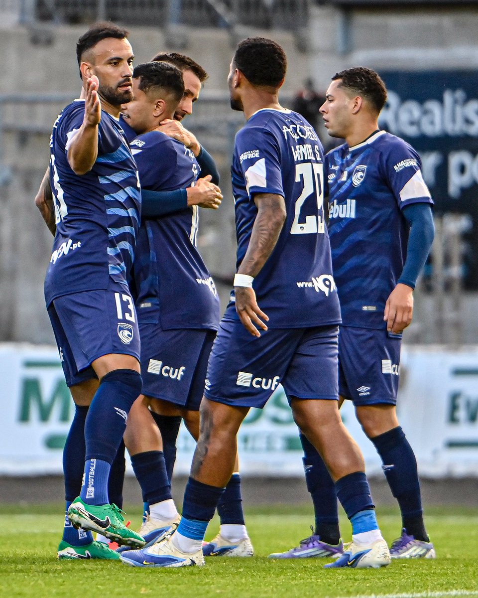 Intervalo | 0-3 🔴⚪️

‘26 Wendel Silva
‘33 Gabriel Silva
‘35 Gabriel Silva

#UECL #NaEuropaPelosAçores #PaixãoPelosAçores
