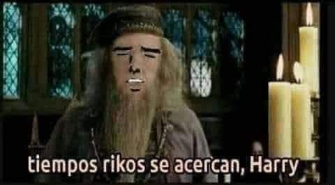 me sorprende lo que aguanto el meme de rikolino entre los mexicanos, hasta el día de hoy veo variaciones así en facebook
