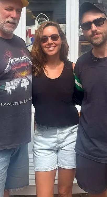 swagmagpag's tweet photo. IM GONNA CRY SHE LOOKS SO HAPPY <3<3<3<3 https://t.co/ldbAHK4ZZb
