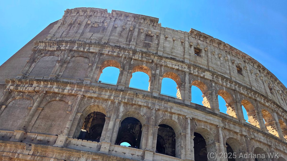 We had wonderful holidays in #Rome, #Italy and the Colosseum was the first thing we visited. 😍