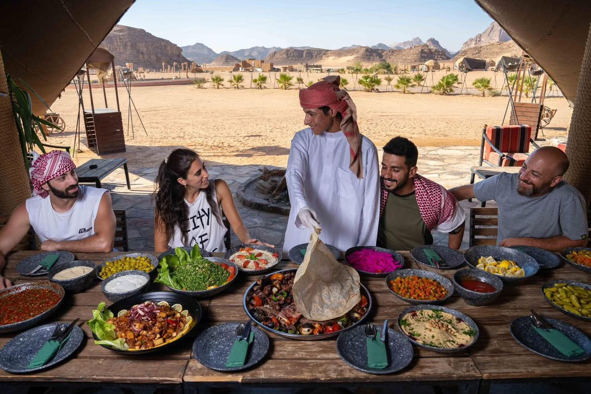 JoExperience1's tweet photo. Welcome to Jordan❤️🇯🇴
#WadiRum #Jordan #VisitJordan #DesertAdventure #MiddleEastTravel #HiddenGems #TravelVideo #CinematicTravel #NatureLovers #ReelTravel #jordanexperience  #jordanexperiencetours https://t.co/It5X7JWqjC