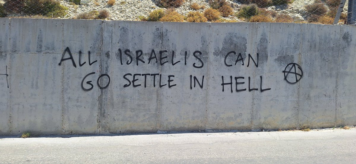 Antifa_Ultras tweet media