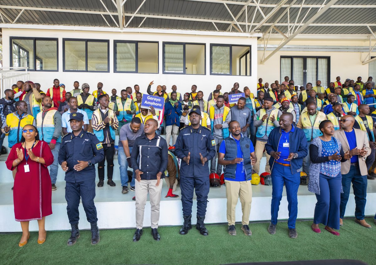 Nyarugenge District (@nyarugenge) on Twitter photo Polisi y’Igihugu ku bufatanye n’Akarere ka Nyarugenge na <a href="/RURA_RWANDA/">Rwanda Utilities Regulatory Authority - RURA</a> bagiranye inama n'abatwara abagenzi kuri moto muri #Nyarugenge. Umuyobozi Nshingwabikorwa w'Akarere yabasabye gutwara neza birinda impanuka zo mu muhanda no kurangwa n'isuku birinda guta imyanda ahabonetse hose Polisi y’Igihugu ku bufatanye n’Akarere ka Nyarugenge na <a href="/RURA_RWANDA/">Rwanda Utilities Regulatory Authority - RURA</a> bagiranye inama n'abatwara abagenzi kuri moto muri #Nyarugenge. Umuyobozi Nshingwabikorwa w'Akarere yabasabye gutwara neza birinda impanuka zo mu muhanda no kurangwa n'isuku birinda guta imyanda ahabonetse hose