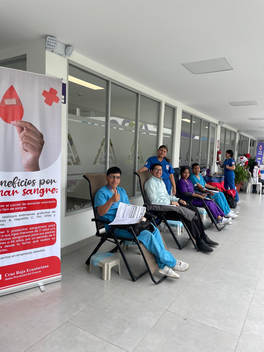 Cruz Roja del Guayas (@cruzrojaguayas) on Twitter photo Estuvimos en la Feria Laboral organizada por el <a href="/tecno_argos/">Tecnológico Universitario Argos</a> , realizada en su campus Las Aguas.
Durante esta jornada, brindamos a los estudiantes y asistentes:
🩹 Capacitación en primeros auxilios básicos, compartiendo conocimientos esenciales para responder ante emergencias. Estuvimos en la Feria Laboral organizada por el <a href="/tecno_argos/">Tecnológico Universitario Argos</a> , realizada en su campus Las Aguas.
Durante esta jornada, brindamos a los estudiantes y asistentes:
🩹 Capacitación en primeros auxilios básicos, compartiendo conocimientos esenciales para responder ante emergencias.