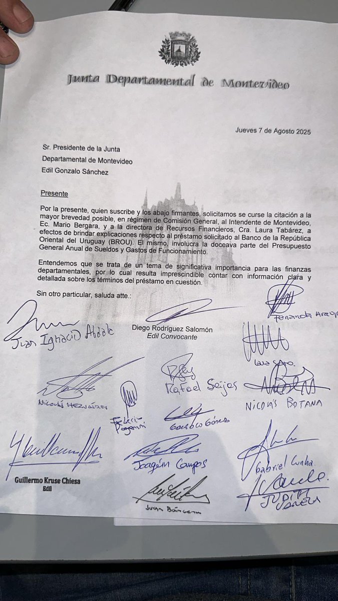 Los ediles de la oposición solicitaron citar al Intendente de Montevideo para “brindar explicaciones respecto al préstamo solicitado al BROU”. 

El problema es que la IM no solicitó ningún préstamo, sino la apertura de una línea de crédito (se puede usar en su totalidad, de