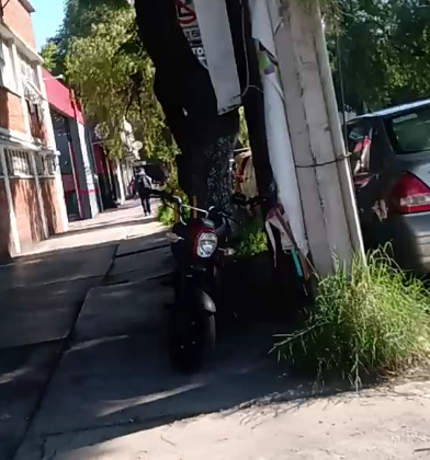 Reportó moto sobre la banqueta Av norte 45  # 848 col industrial Vallejo Azcapotzalco CP 02300 <a href="/UCS_GCDMX/">Unidad de Contacto del Secretario SSC CDMX</a> <a href="/locatel_mx/">@locatel_mx</a> <a href="/Azcapo_Denuncia/">DenunciaAzcapotzalco</a>