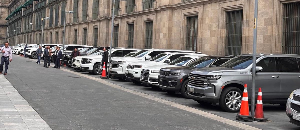 ¡Desapareció la línea entre el crimen organizado y el crimen desorganizado! 

En pura camioneta del señor menso. 

🤌🏾🇲🇽