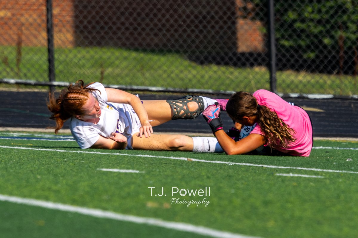Full set of photos from the <a href="/TwinsburgTigers/">Twinsburg Athletics</a> <a href="/PPVLadyTigers/">LadyTigersSoccer</a> v <a href="/avoneagles/">avoneagles</a> Girls Soccer Matches (Scrimmages) from last night are now live, both VARAITY and JUNIOR VARSITY, at tjpowellphotography.com/Sports/High-Sc…

Free to download and share for non-commercial use only.  Please tag <a href="/tjpowellnet/">T.J. Powell</a>
