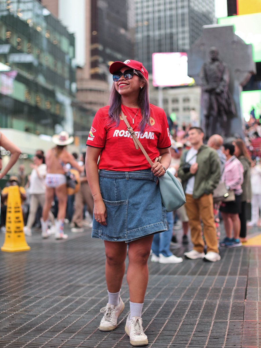 Una campeona en Times Square 🤭😎