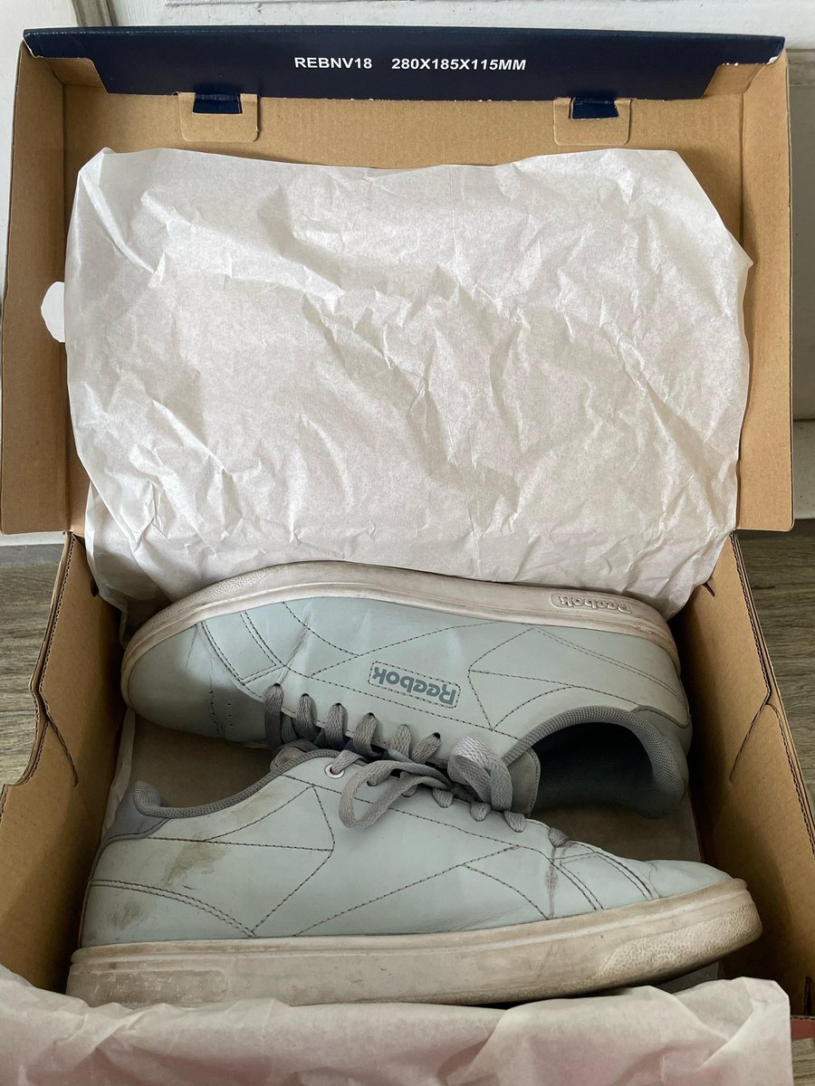 Hai aku preloved sneakers ku nih siapa tau ada yg minat. Ada Converse, Reebok, Nike Air Jordan. Harga bersahabat aman nego sampai dapat! Detail langsung reply atau DM aku yah🫶🏻