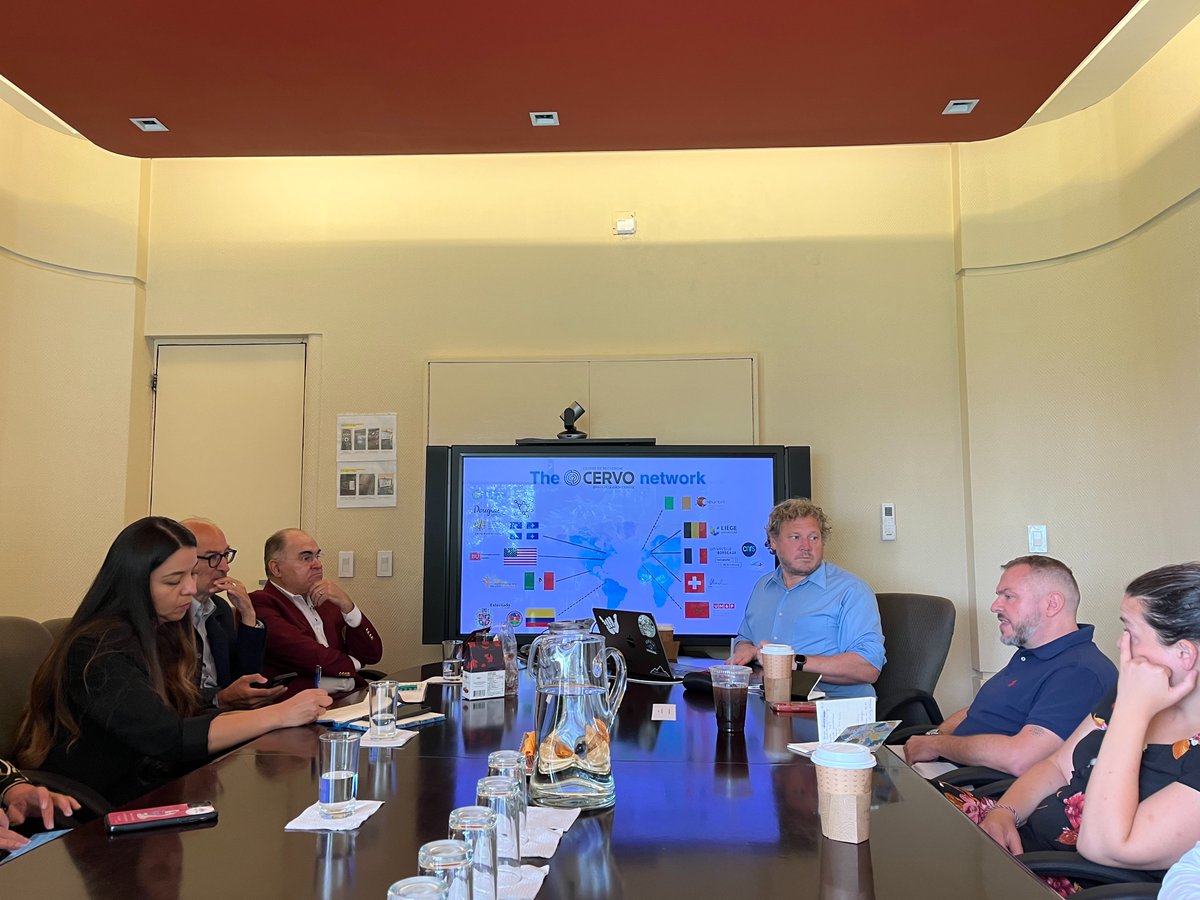 Québec en México (@quebecmx) on Twitter photo Recibimos la visita de representantes del Centro de investigación <a href="/CERVO_ULaval/">CERVO</a>  especializado en neurociencias y salud mental. Les organizamos diferentes encuentros con actores clave en México: la <a href="/FUNSALUDMX/">FUNSALUD</a> ; <a href="/lauammx/">UAM</a> y el <a href="/cinvestav/">Cinvestav</a> ¡gracias a todos por su participación! 🧠⚜️ Recibimos la visita de representantes del Centro de investigación <a href="/CERVO_ULaval/">CERVO</a>  especializado en neurociencias y salud mental. Les organizamos diferentes encuentros con actores clave en México: la <a href="/FUNSALUDMX/">FUNSALUD</a> ; <a href="/lauammx/">UAM</a> y el <a href="/cinvestav/">Cinvestav</a> ¡gracias a todos por su participación! 🧠⚜️