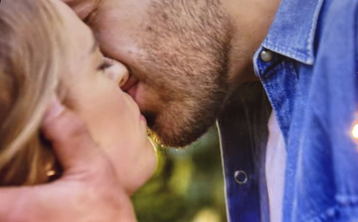 Holly has gone full Izzy - poor poor Maxy (and Wendy, and Sadie….) What will Kusan say?! I want it to stop! ##Neighbours #SaveNeighbours