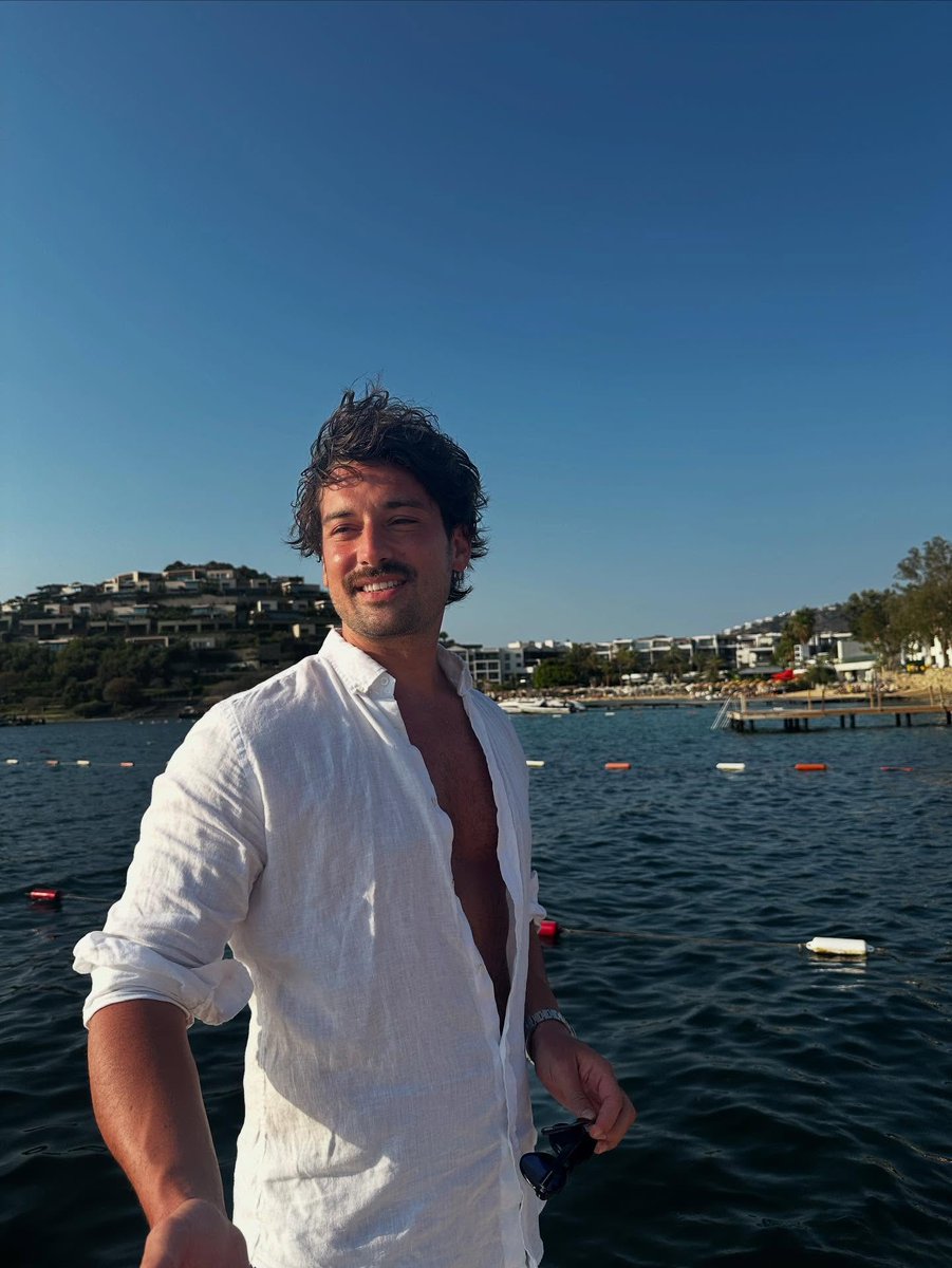 Her zamanki gibi karizmatik. 💥

#AlpNavruz