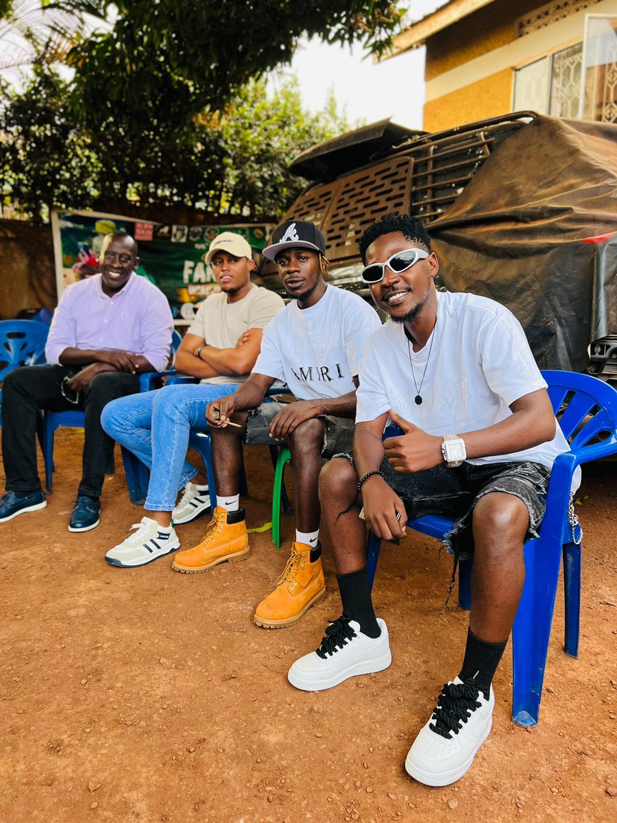 KaKoBaBoi (@tpaul256) on Twitter photo The Generals meeting 💪
Hon <a href="/SethMurari/">Seth Murari</a>
Hon <a href="/MwesigyeFranks/">Hon Mwesigye Frank</a>
Hon <a href="/AlienSkinUg/">ALIEN SKIN OFFICIAL</a>
Road to 22nd Aug
#tpaulliveinconcert The Generals meeting 💪
Hon <a href="/SethMurari/">Seth Murari</a>
Hon <a href="/MwesigyeFranks/">Hon Mwesigye Frank</a>
Hon <a href="/AlienSkinUg/">ALIEN SKIN OFFICIAL</a>
Road to 22nd Aug
#tpaulliveinconcert