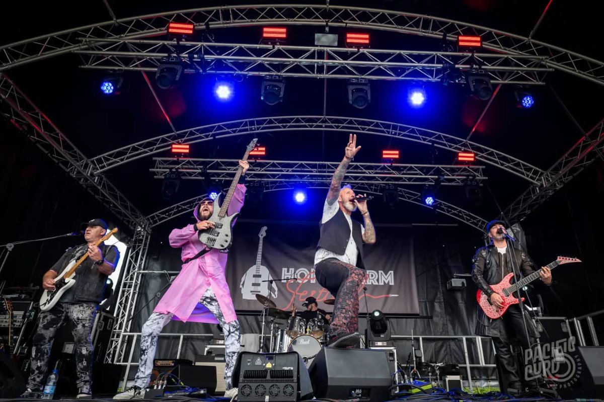 Good luck to RIZEN playing this year's #Bloodstock

Playing Comatose now then Machine Head, Fear Factory, Creeper and Breed 77 all at this year's festival.

10radio.org - apps - 105.3fm