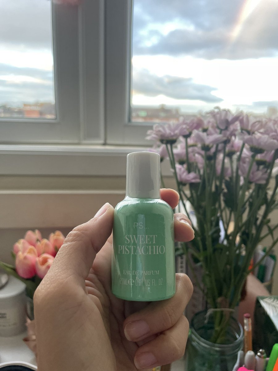 Old-school flavor, new-school power 💚🍃

Pistachio isn’t just a scent — it’s a sign. Something is on the way with <a href="/mintyield/">MintYield 🍃</a>

<a href="/luciafenoglio/">Lucía Design 🧉🧘🏻‍♀️💫⛓️</a>