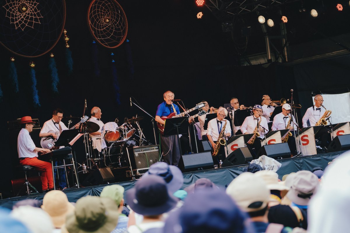 FUJI ROCK FESTIVAL (@fujirock_jp) on Twitter photo 📸 吾妻光良 & The Swinging Boppers
JULY 27 SUN - FIELD OF HEAVEN
<a href="/BoppersStaff/">吾妻光良&The Swinging Boppers(公式期間限定)</a> #吾妻光良 #TheSwingingBoppers
#フジロック #fujirock
Photo: Daiki Miura 📸 吾妻光良 & The Swinging Boppers
JULY 27 SUN - FIELD OF HEAVEN
<a href="/BoppersStaff/">吾妻光良&The Swinging Boppers(公式期間限定)</a> #吾妻光良 #TheSwingingBoppers
#フジロック #fujirock
Photo: Daiki Miura