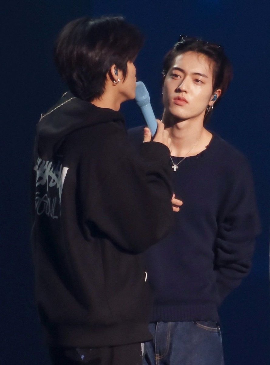 : เข้าใจที่เราพูดมั้ยเนี่ย?
: คับ (ไม่เข้าใจ)