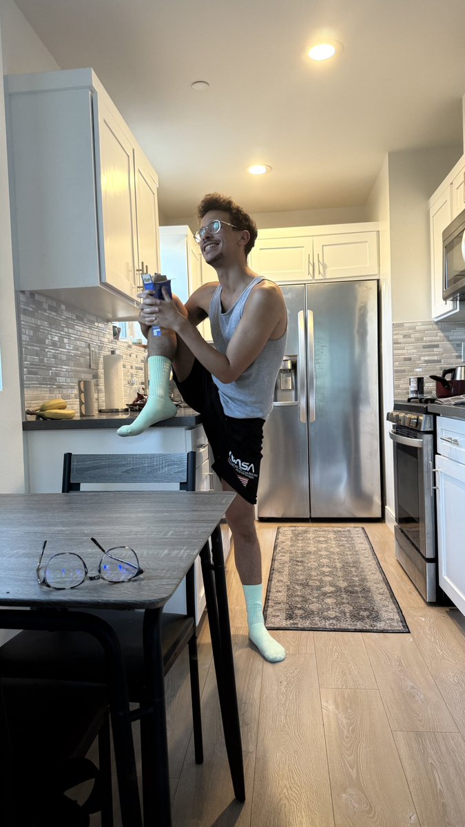 thejayalan's tweet image. What is oomf doing