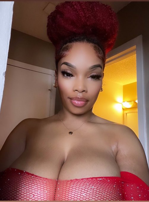 Watch mid.'s leaked NSFW photo on TwXstars