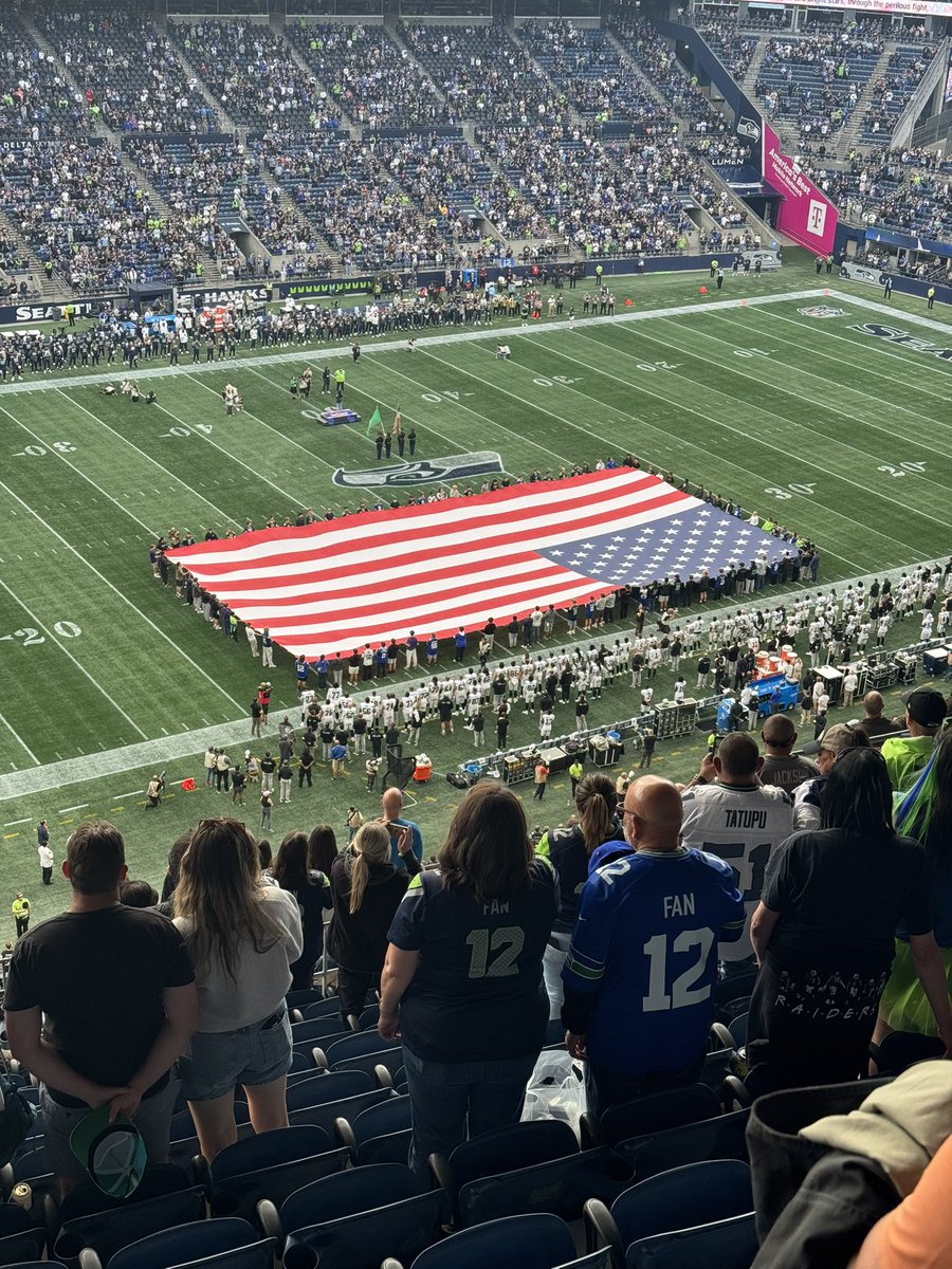 SumnerFootball's tweet photo. Your Sumner Spartans. It was an honor to hold the field flag for tonight’s Hawks game.  
#SpartanNation https://t.co/8LvhwhIfTz