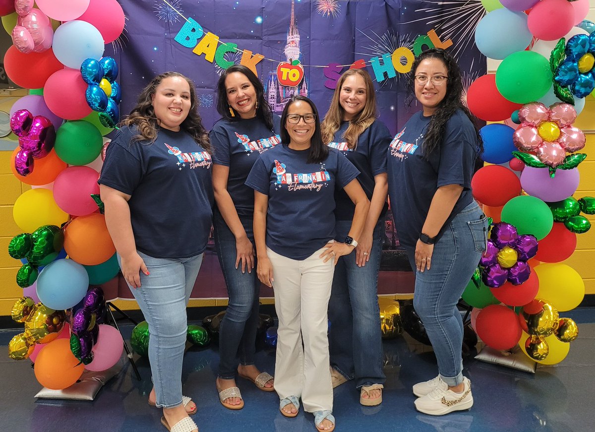 Had a fabulous Meet the Teacher night! We are ready for Monday! 🎉 <a href="/NISDFranklinES/">Kay Franklin ES</a>  #kfeproud #KFEDiscoveryTeam