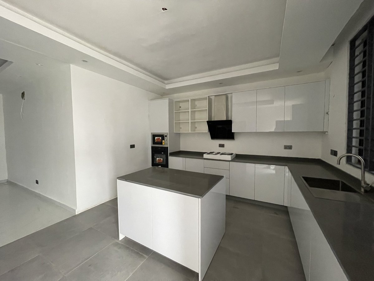 3 BEDROOMS with Boys Quarters in a Gated Community available for sale 

☎️+233 560295587

📍HAATSO

Price : $190,000