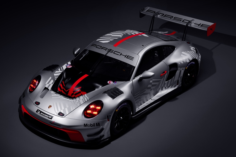 dailysportscar's tweet image. 🚨🔥 NEW GT3!: Porsche Presents 2026-Spec 911 GT3 R

➡️ dailysportscar.com/2025/08/08/por…