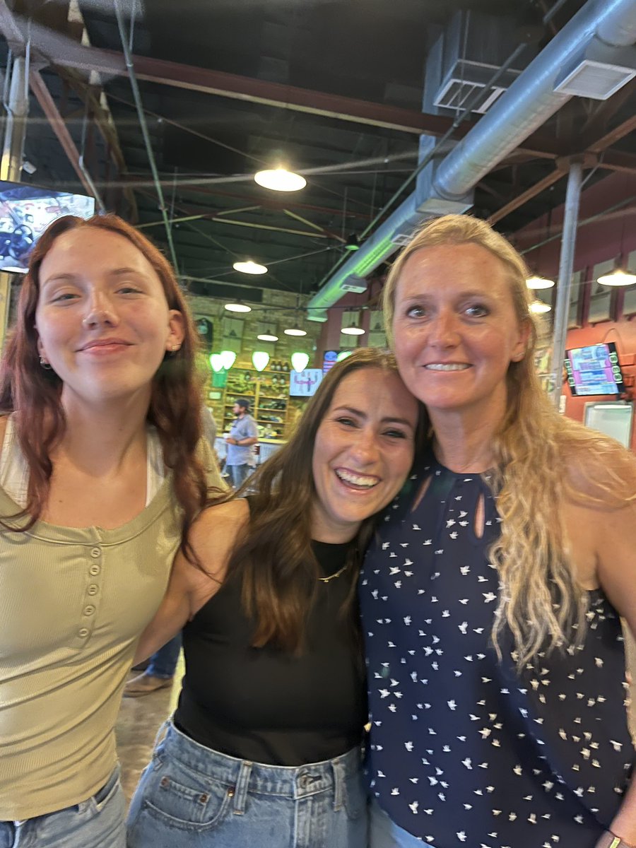 Kelsi Weeks tweet media