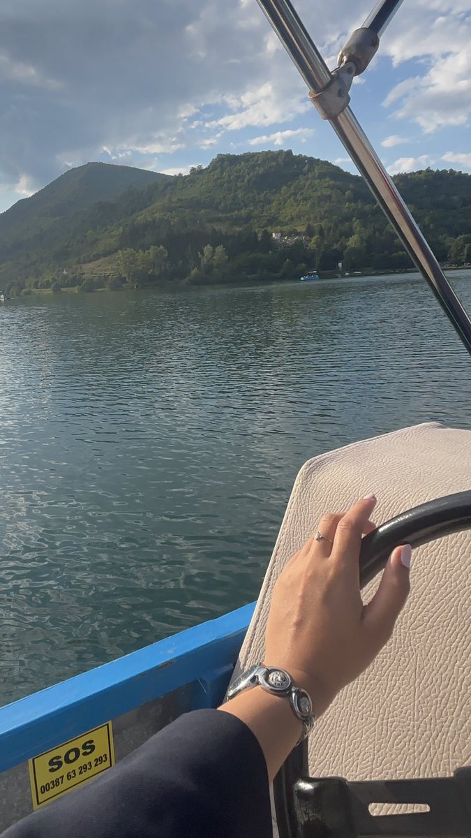 إِيلاف tweet media