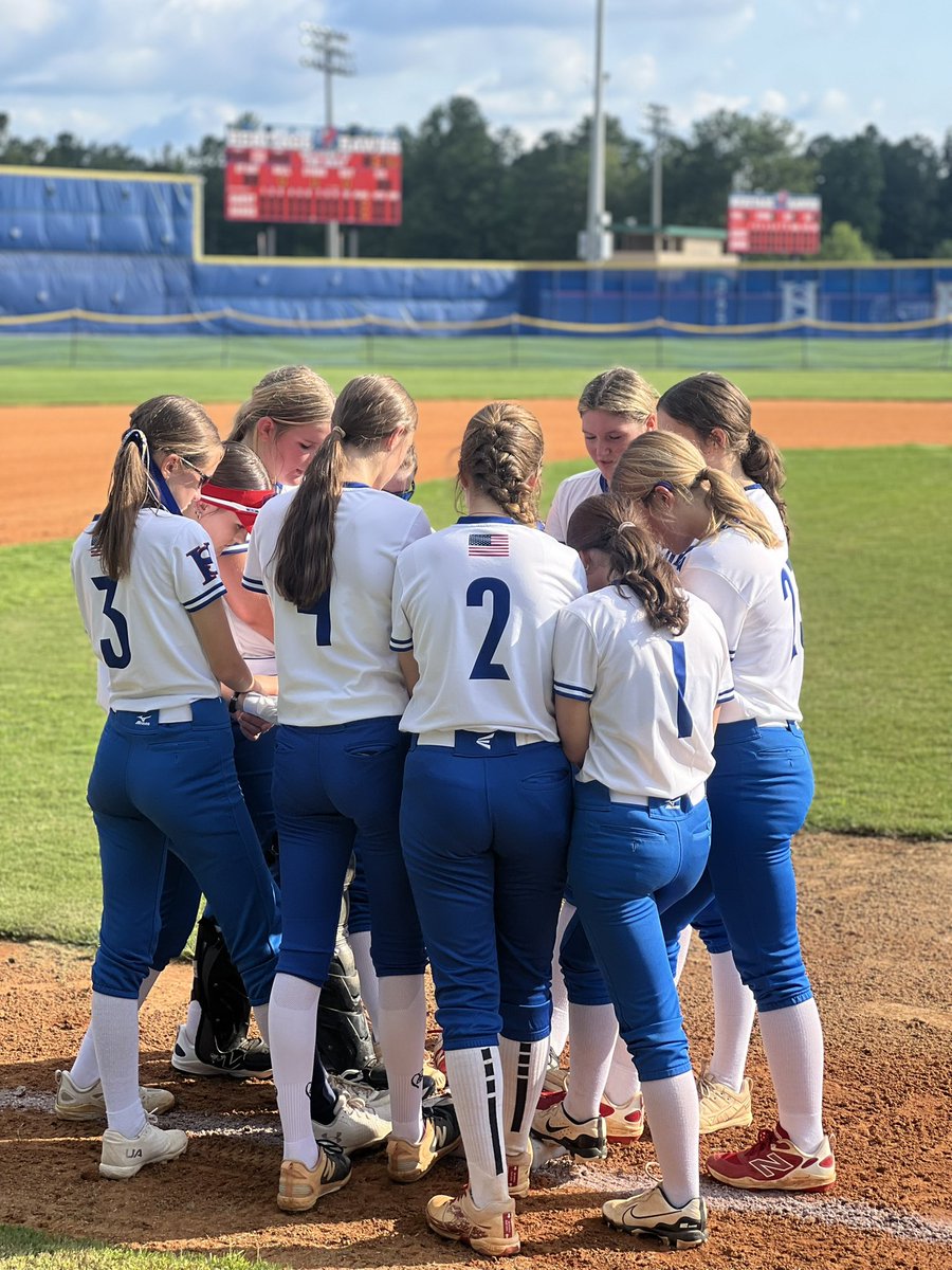 It’s GAMETIME at the Nest! First pitch coming up against Creekside High!
