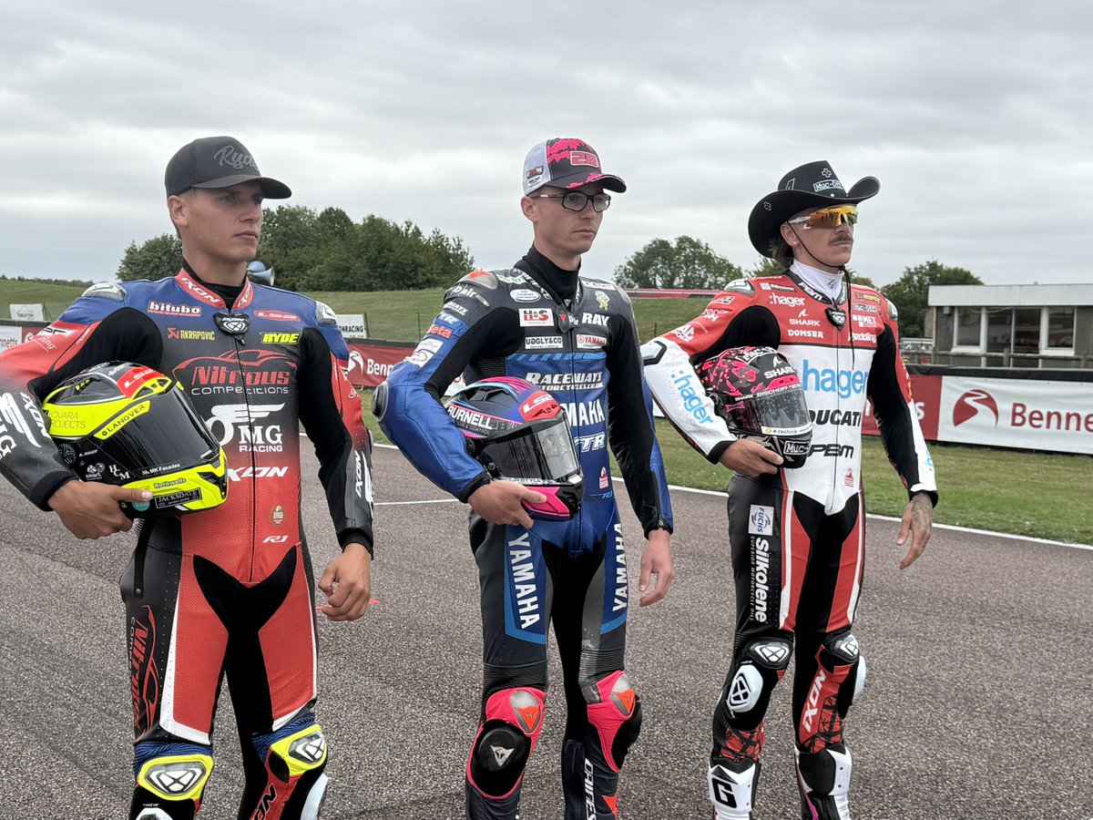 Laura Stevens tweet media