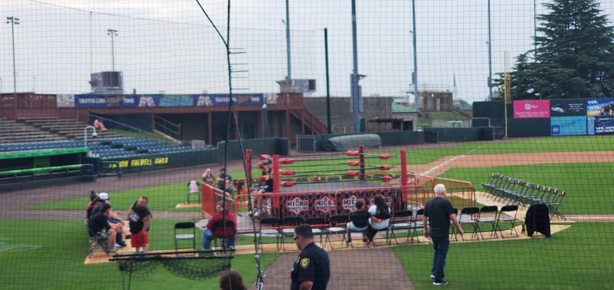 We're here.... They don't take pictures till l after