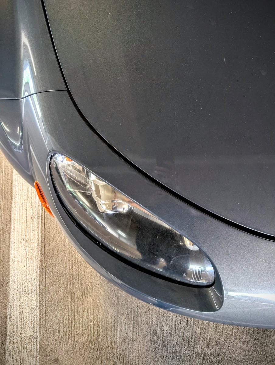 Drove my NC Miata 1st Gen to work this week and even though it has the least sexiest headlights of the NC series, I took a <a href="/Hannughh/">Hannah</a> pic and like it